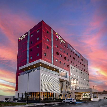Ramada Encore By Wyndham Guadalajara Aeropuerto Las Pintas Buitenkant foto