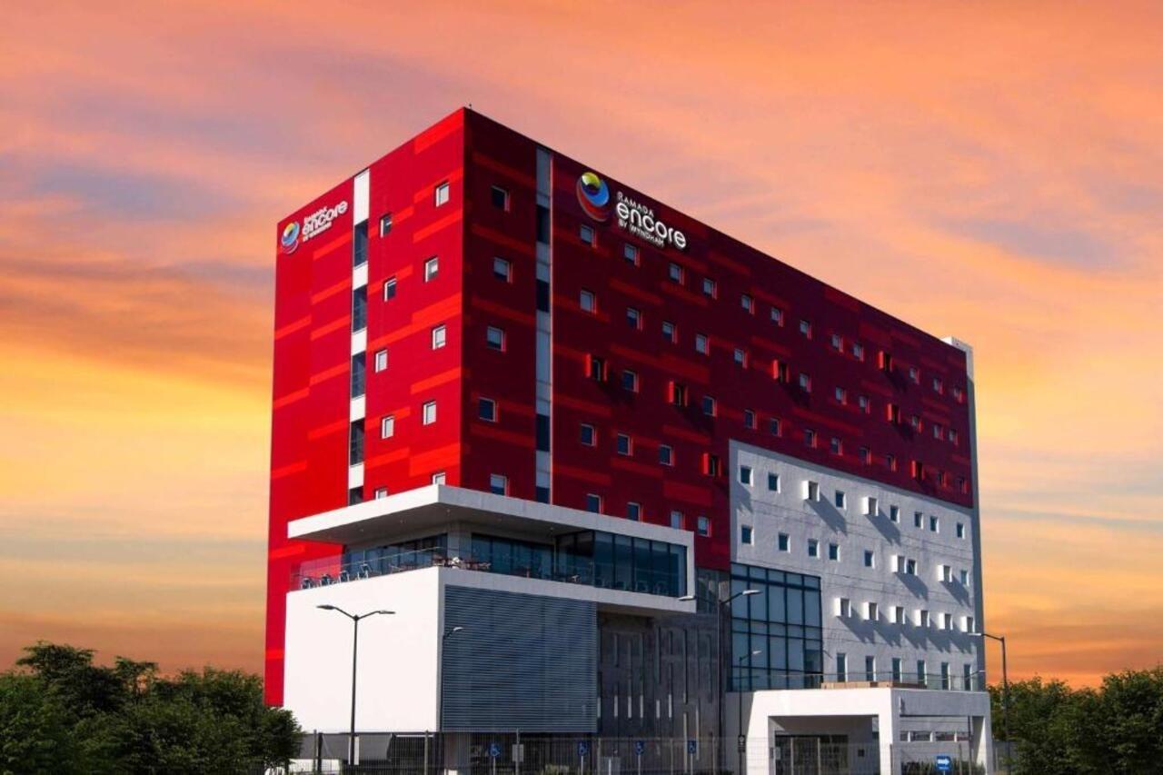 Ramada Encore By Wyndham Guadalajara Aeropuerto Las Pintas Buitenkant foto