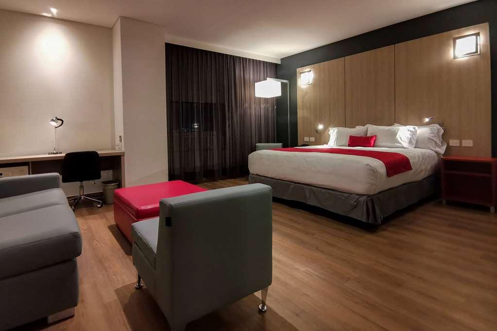 Ramada Encore By Wyndham Guadalajara Aeropuerto Las Pintas Kamer foto