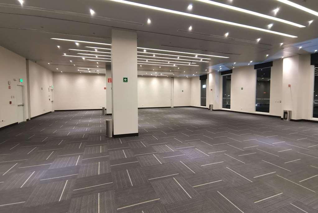Ramada Encore By Wyndham Guadalajara Aeropuerto Las Pintas Faciliteiten foto