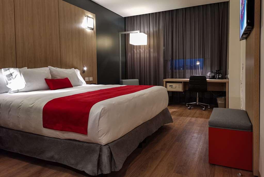 Ramada Encore By Wyndham Guadalajara Aeropuerto Las Pintas Kamer foto